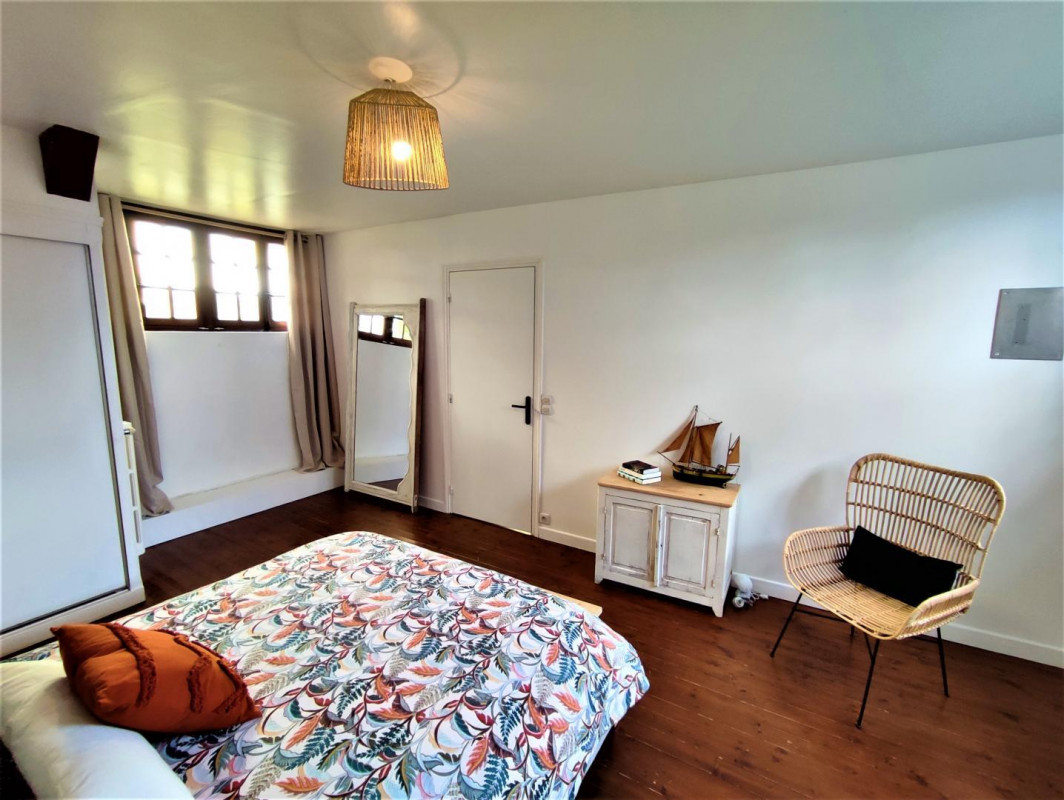 Primary bedroom angle